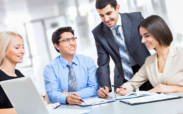 Witte vloeistofrempads met hoog absorptievermogen Witte vloeistofrempads met hoog absorptievermogen